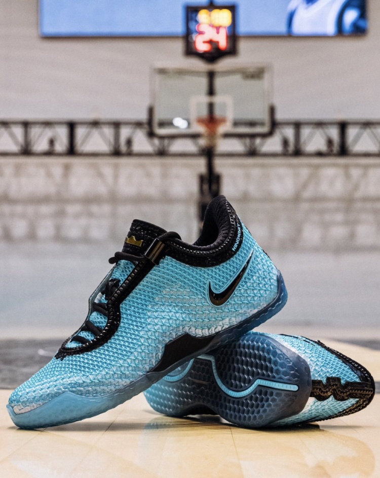 LeBron 24亮相 詹姆斯:有史以来最轻LeBron战靴 LeBron 24亮相 詹姆斯:有史以来最轻LeBron战靴