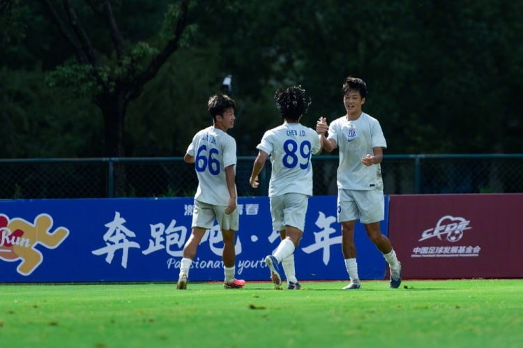 张煜+黄毅豪破门 申花U20补赛3-1深圳新鹏城 张煜+黄毅豪破门 申花U20补赛3-1深圳新鹏城