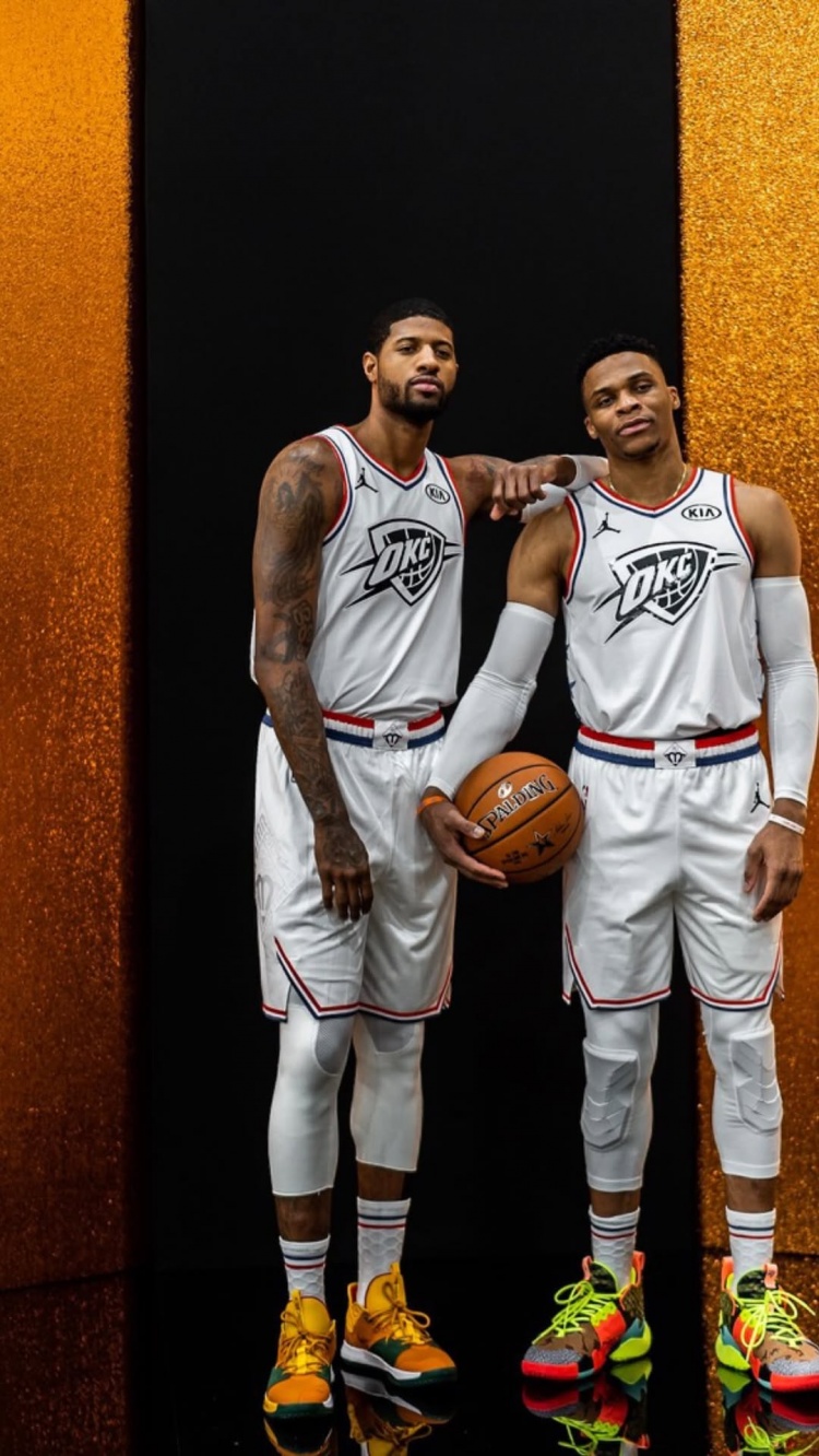 威少官宣退役结束18年NBA生涯 乔治社媒连发同框照致敬
