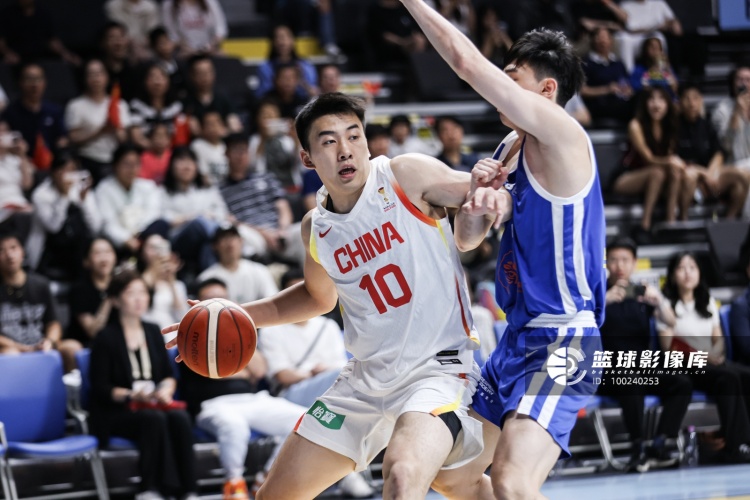中乌二番战首发出炉 廖三宁焦泊乔领衔中国男篮