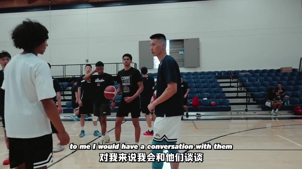 朱正晒林书豪训练营视频 与后者探讨投篮选择