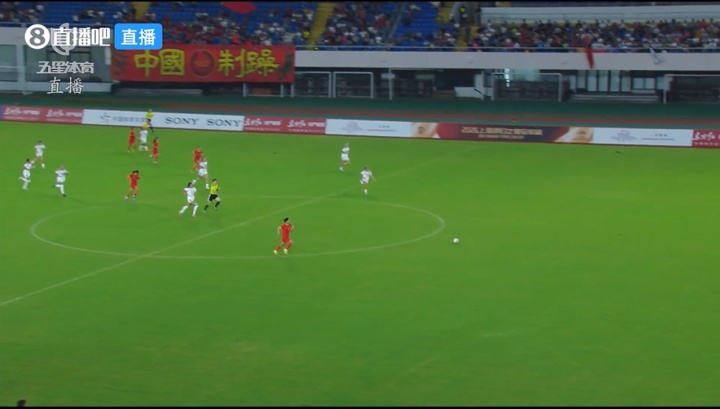 方珍珠过门将打空门 U17中国女足2-0领先皇马