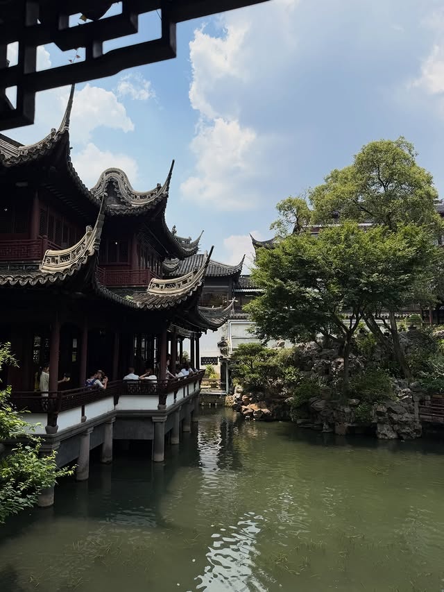 乔治妻子晒上海48小时照 新赛季确定披绿军战袍 乔治妻子晒上海48小时照 新赛季确定披绿军战袍