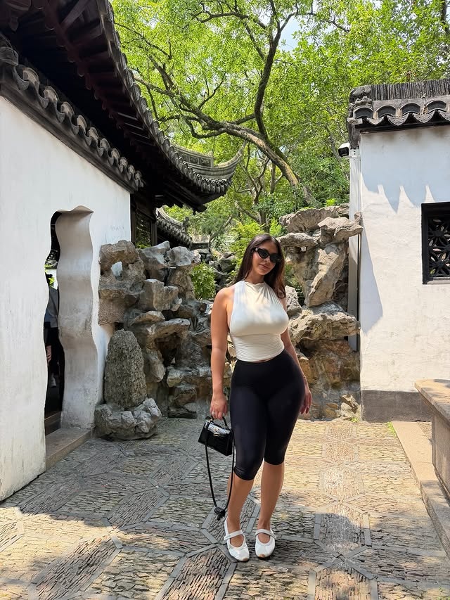乔治妻子晒上海48小时照 新赛季确定披绿军战袍 乔治妻子晒上海48小时照 新赛季确定披绿军战袍