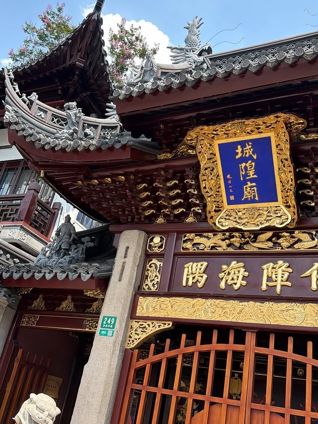 乔治妻子晒上海48小时照 新赛季确定披绿军战袍 乔治妻子晒上海48小时照 新赛季确定披绿军战袍