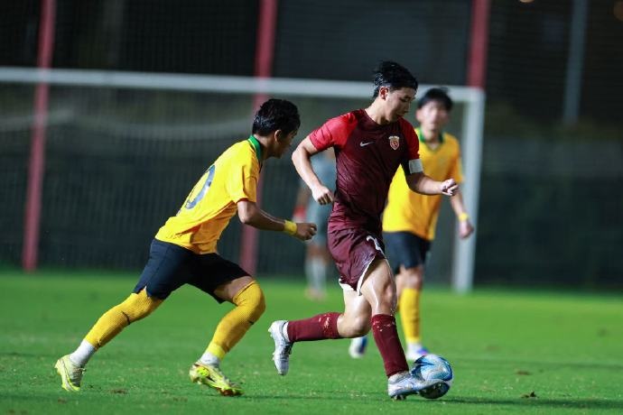 李俊哲双响、张文骏绝杀,上海海港U20以B组第二晋级中青赛第三阶段 李俊哲双响、张文骏绝杀,上海海港U20以B组第二晋级中青赛第三阶段