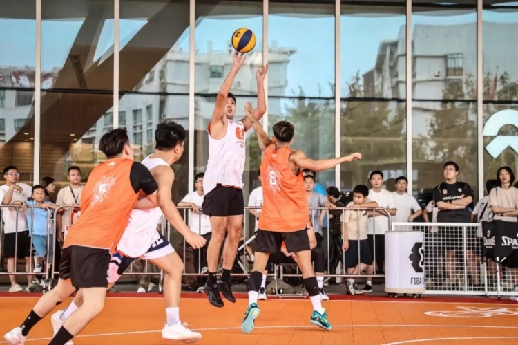 FIBA Open 3x3长宁站男子组KOTC加时逆转 女子组闵行动小鹿全胜夺冠 FIBA Open 3x3长宁站男子组KOTC加时逆转 女子组闵行动小鹿全胜夺冠
