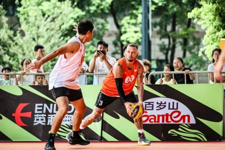 FIBA Open 3x3长宁站男子组KOTC加时逆转 女子组闵行动小鹿全胜夺冠 FIBA Open 3x3长宁站男子组KOTC加时逆转 女子组闵行动小鹿全胜夺冠