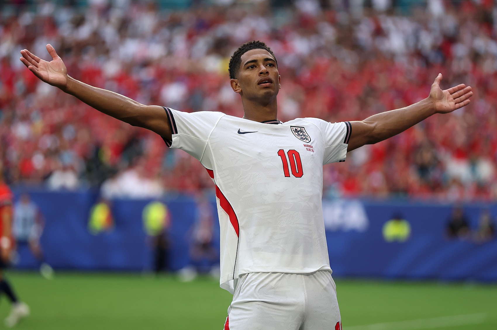 B费打破英超助攻纪录登顶ESPN前腰榜,贝林厄姆世界杯7球居次席 B费打破英超助攻纪录登顶ESPN前腰榜,贝林厄姆世界杯7球居次席