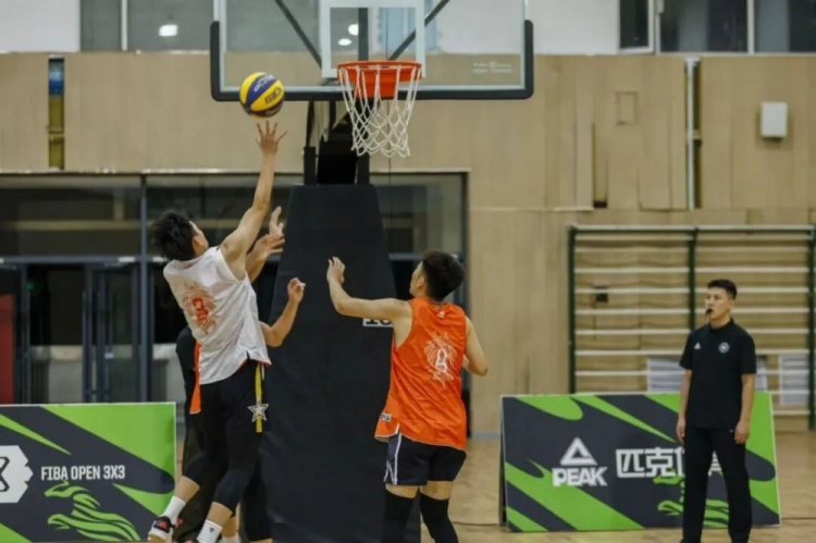 FIBA Open 3×3呼和浩特站落幕 蒙草酒业全胜登顶