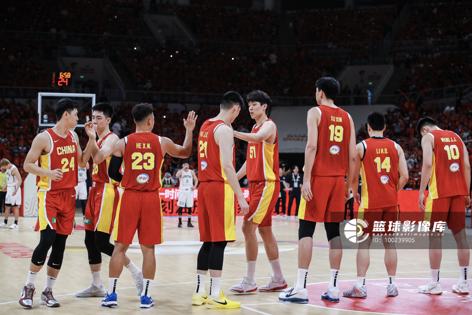 中国男篮主场票价公布：VIP区1880元 8月21日开售