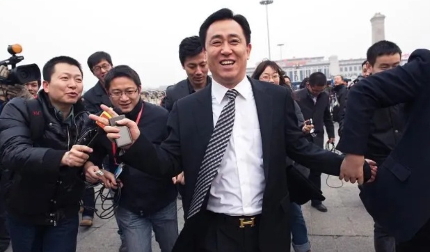 许家印一审获无期 广州队因150亿借款解散 许家印一审获无期 广州队因150亿借款解散