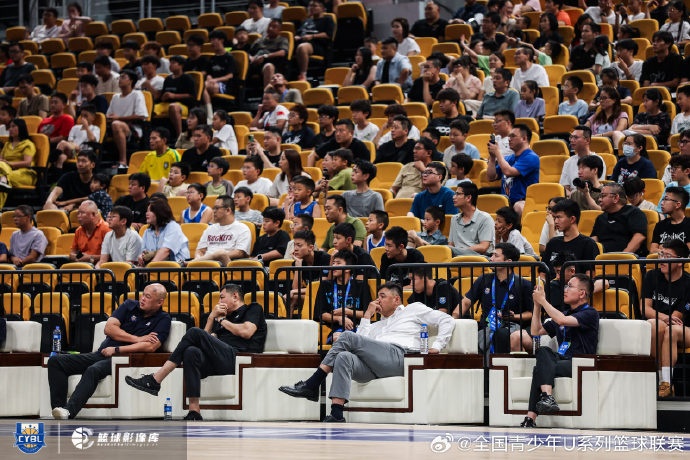 海南88-77河北 夺全国U15男子组冠军 海南88-77河北 夺全国U15男子组冠军