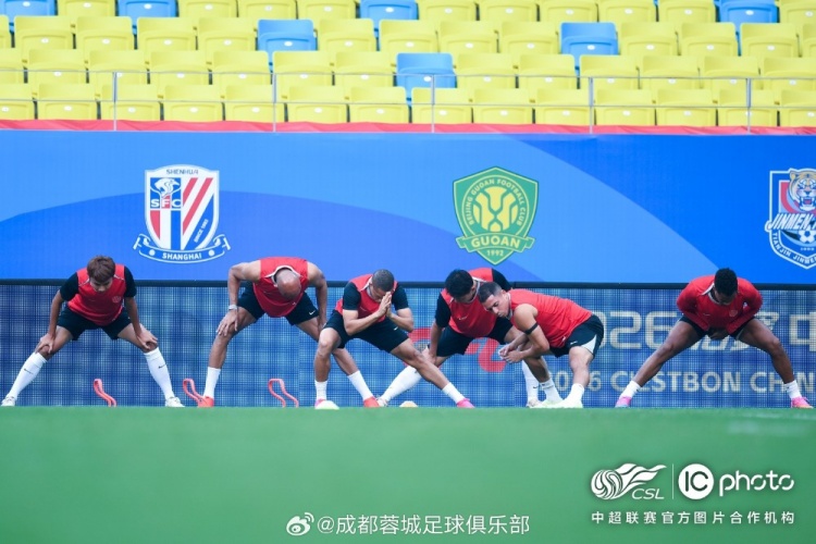 阿洛伊西:进攻数据达标,定位球攻防持续加练 阿洛伊西:进攻数据达标,定位球攻防持续加练