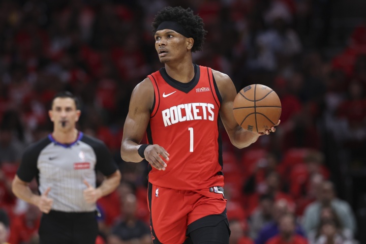 5年2.08亿&4年1.8亿！媒体人：火箭阿门和湖人里夫斯 哪个更划算
