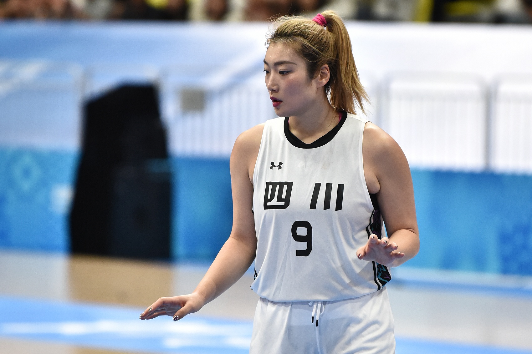 杨毅回应多年前夸李梦:那是当年的事了 现在还再吹就别带上我了 杨毅回应多年前夸李梦:那是当年的事了 现在还再吹就别带上我了