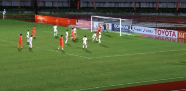 半场-U23国足1-1朝鲜U23 张玉宁头球破门吴曦献助攻毛伟杰染黄