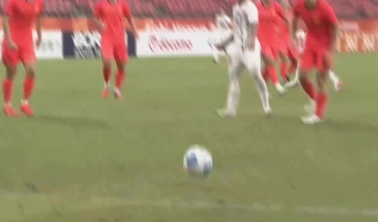 半场-U23国足1-0泰国 彭啸造乌龙毛伟杰大单刀失良机 半场-U23国足1-0泰国 彭啸造乌龙毛伟杰大单刀失良机